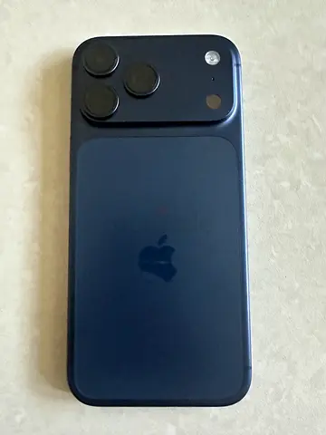 iPhone 17 pro max
