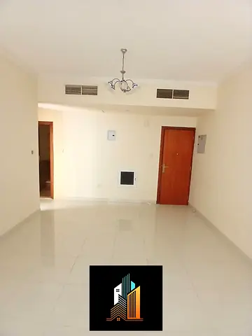 Neat and clean apartment, family building - Premium location with free parking