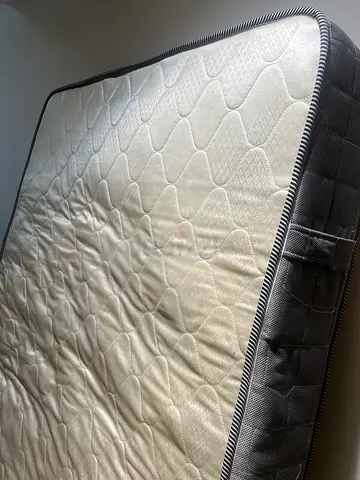 Single mattress in average used condition - 120x190 for free