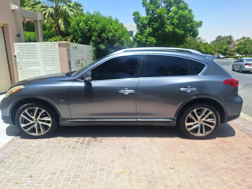Infiniti QX50 2018 — photo 1 of 5