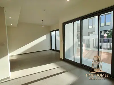 Single Row | Vacant by end of June | Close to Pool and Park