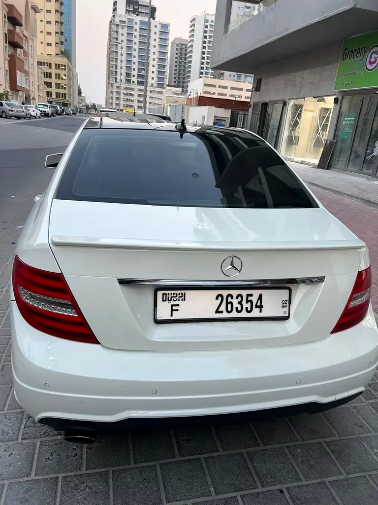 Mercedes-Benz C-Class 2012 — photo 1 of 4