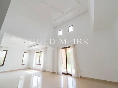 Luxury Villa | Vacant now | Premium location