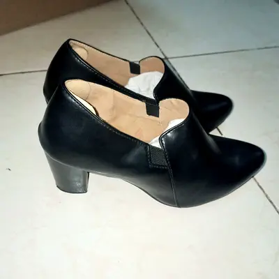 Womens Black Heeled Ankle Shoes