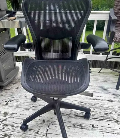 For selling Herman Miller Aeron chair.good condition only little use.