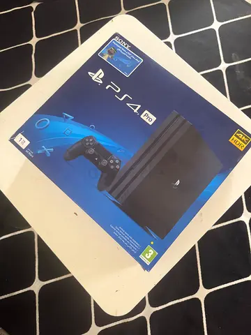 PS4 Pro 1GB - Excellent Condition rarely used w Original box