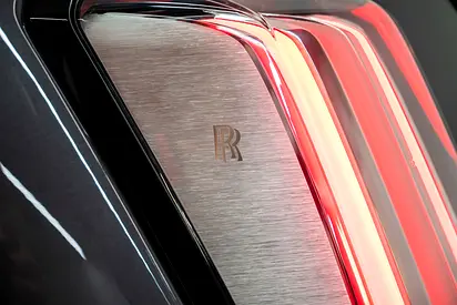 2024 ROLLS-ROYCE SPECTRE — миниатюра 18
