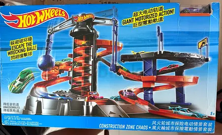 Hot Wheels Construction Zone Chaos Motorized Track Set - New in Box