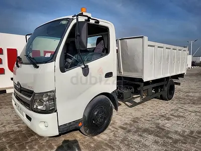 2016 Hino 300