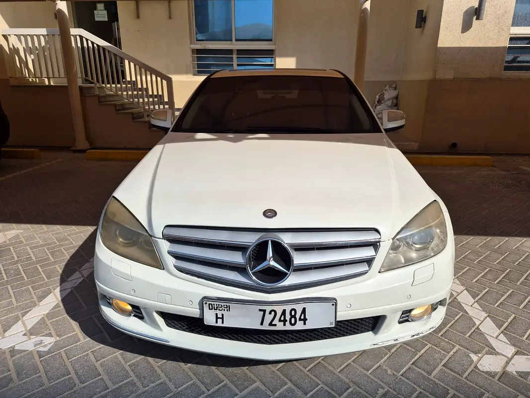 Mercedes-Benz C-Class 2008 — photo 1 of 5