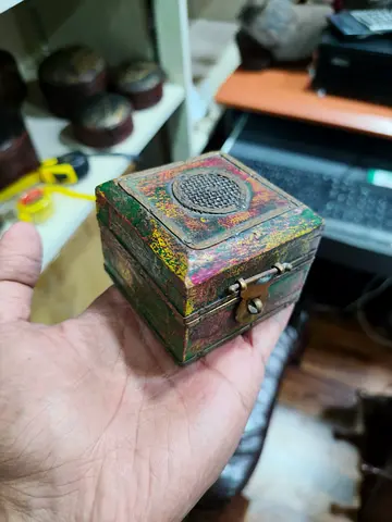 Small Vintage Decorative Brass-Look Trinket Box with Latch 5cm tall
