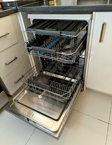 Selling Electrolux 15 place settings Three Rack Dishwasher