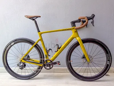 Scott Addict Gravel 20 – Size L – DT Swiss GRC 1400, Power Meter, excellent condition