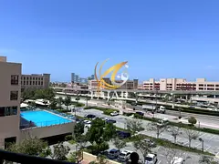 Luxury living | VACANT | Waterfront living