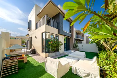 New to Market | Vacant Soon | Corner Plot