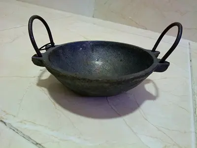 Small cast-iron karahi / wok with handles - used