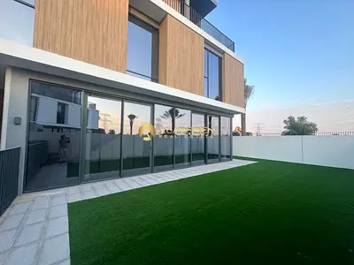 Elegant Villa | Great Location | Ready To Move