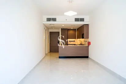Spacious | Pool View | Low Floor | Study Room