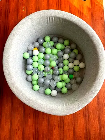 Kids Soft Ball Pit with Balls