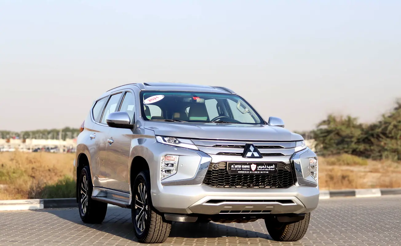 Mitsubishi Montero Sport 2021 — photo 1 of 20