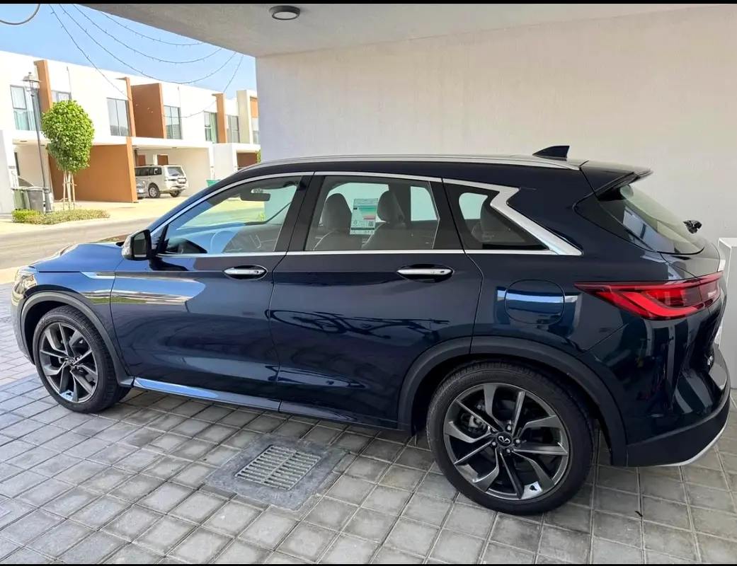 Infiniti QX50 2023 — photo 1 of 10