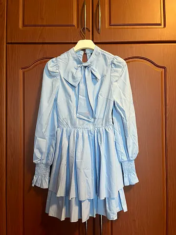 Blue dress