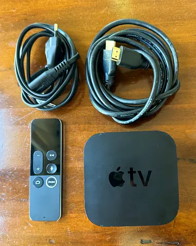 Apple TV 4K 32GB + Siri Remote + HDMI Cable