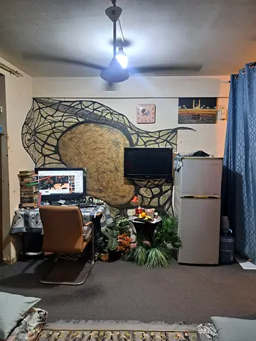 sharing accommodation available in a studio flat