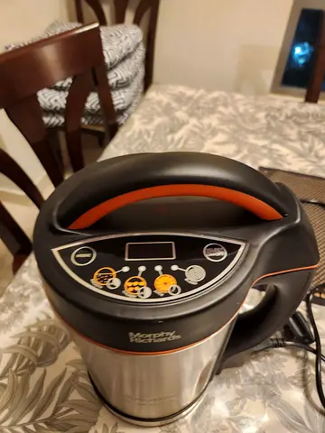 MORPHY RICHARDS SOUP MAKER