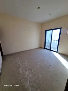 🛏️ 3 Spacious Bedrooms 🛋️ Large Living Room 🚿 3 Bathrooms 🌅 2 Balconies 📐 Generou