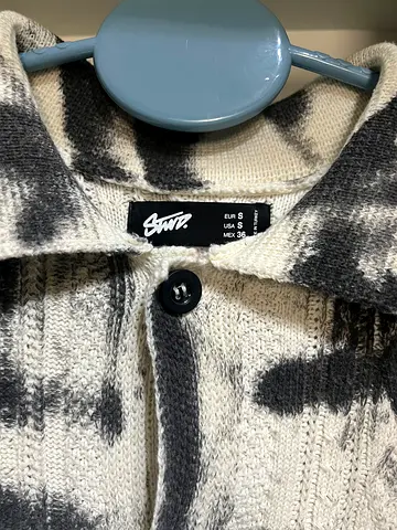 Lightweight knit button-up cardigan size S