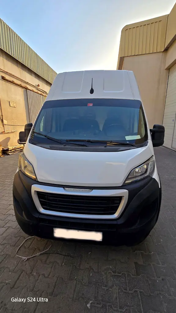 Peugeot Boxer 2022 — photo 1 of 4