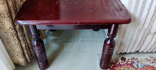 Square table