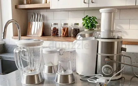 Complete Juice Extractor Set with Blender and Grinder - Good Working Condition