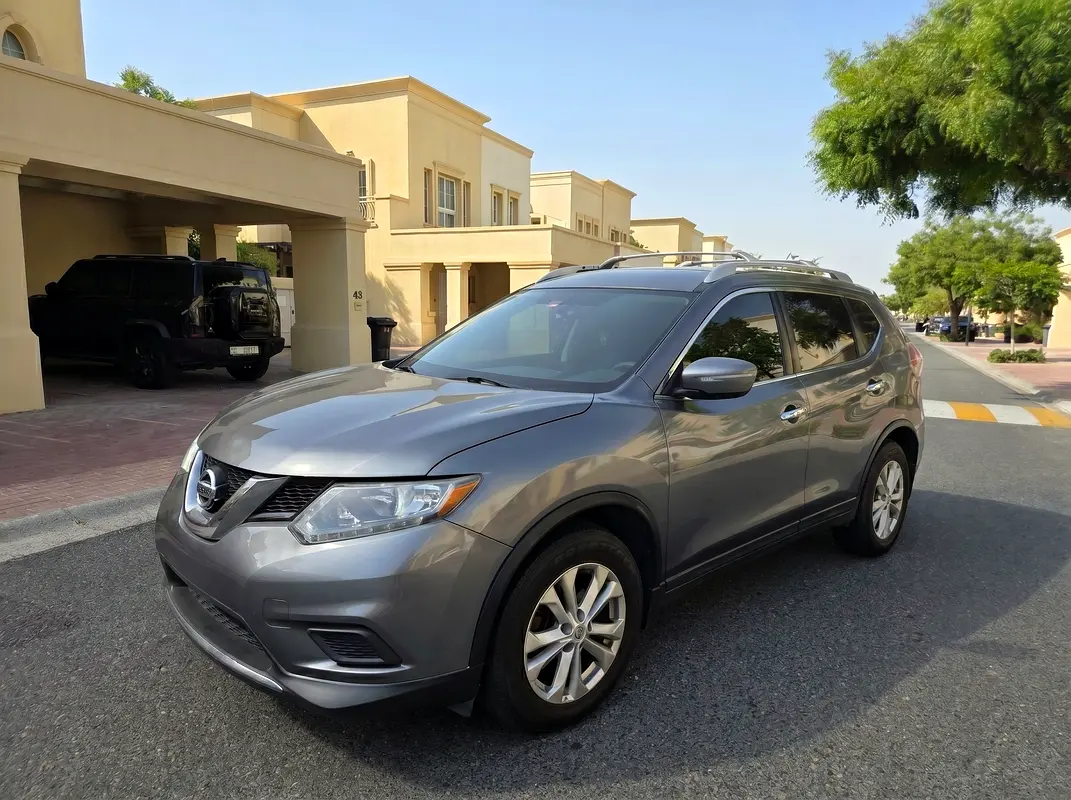 Nissan Rogue 2015 — photo 1 of 9