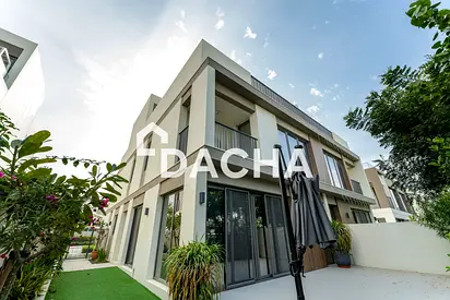 Closed Kitchen | Landscaped | Single Row