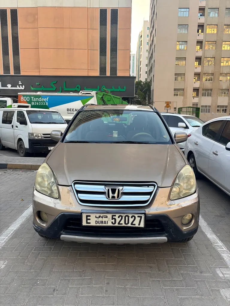 Honda CR-V 2005 — photo 1 of 10