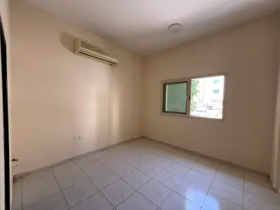 استوديو بالقليعة مساحة واسعة تكييف سبليت تشطيب راقٍ جاهز للسكن