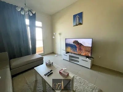 غرفة نوم واحدة غير مفروشة | إطلالة 1 | شرفة وإطلالات | دخول بركة السباحة والنادي الرياضي..