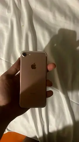 iPhone 7 - Rose Gold, mint condition