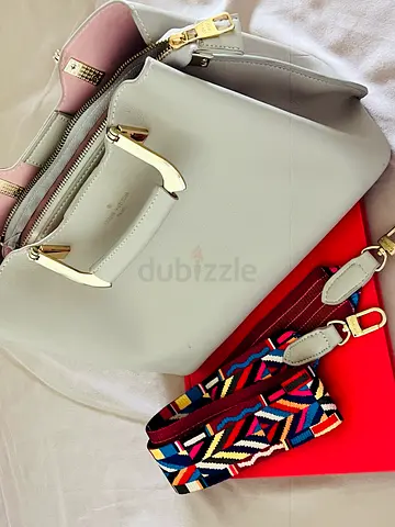 LV Light grey structured handbag with colorful detachable strap - excellent condition