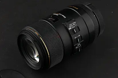 Sigma 105mm f/2.8 Macro Lens (with  hood) - Used for Canon