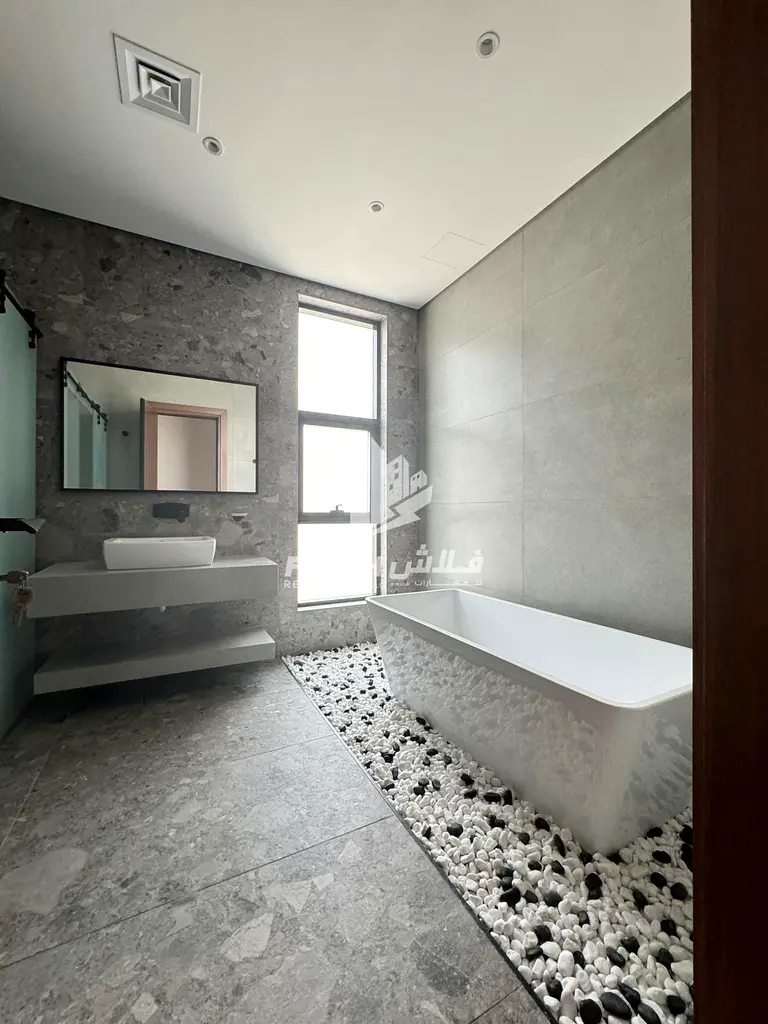 7 Bhk luxury Villa Seih Al Uraibi