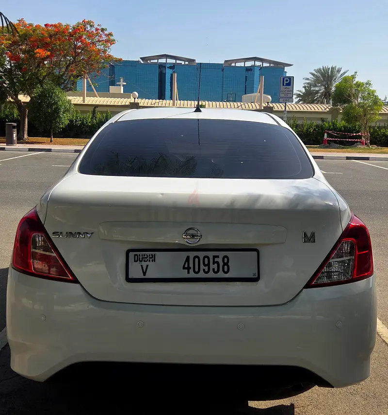 موتورات: Nissan Sunny SV 2021 GCC Specs family used Vehicle in