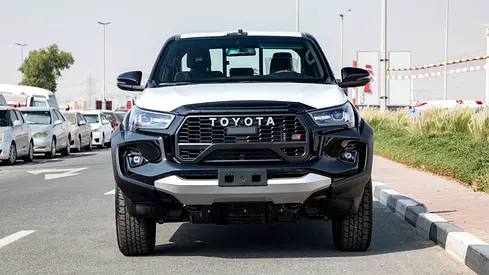 2026 Toyota HILUX — фото 2
