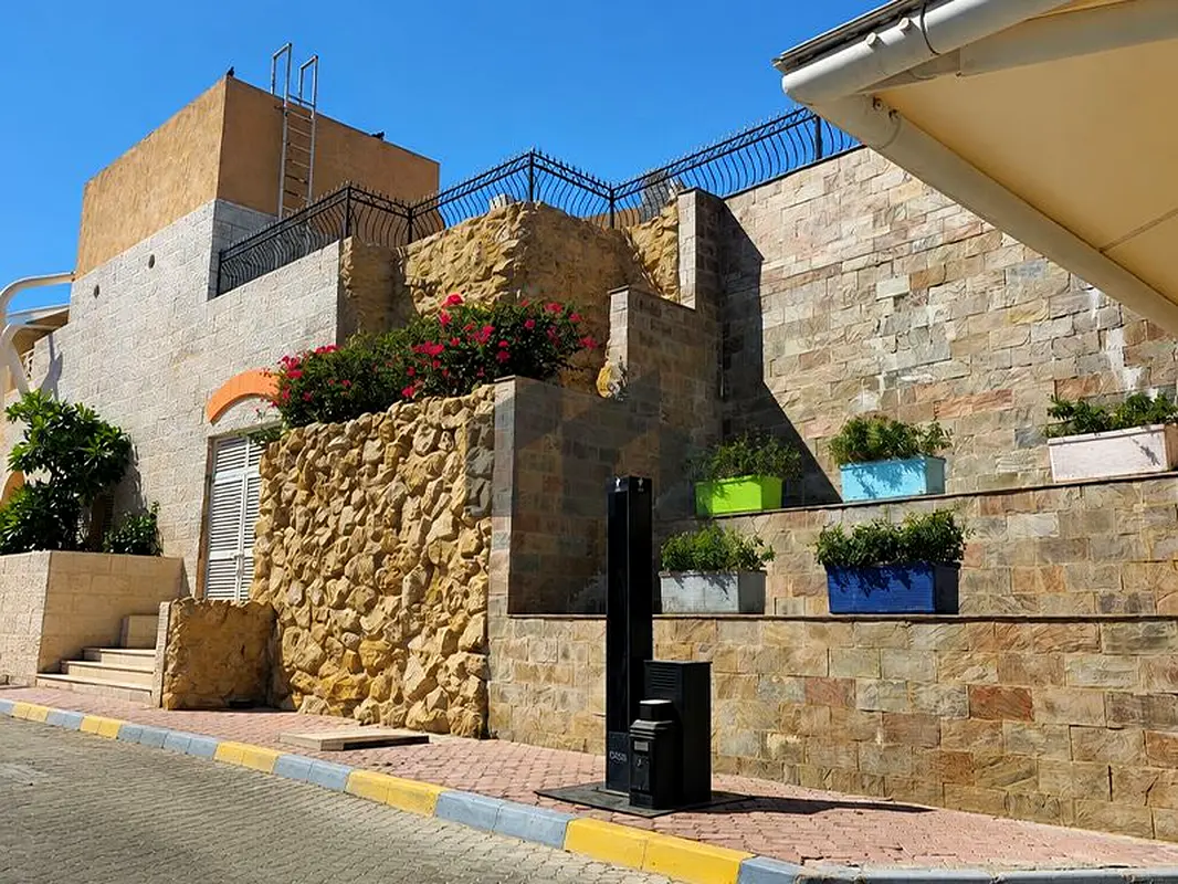 Well-Maintained Villa | Rented | Negotiable