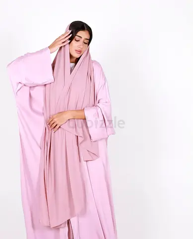 Light Pink Full-Length Abaya with Matching Hijab - Excellent Condition