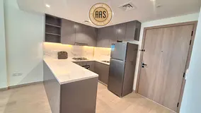 Ready To Move 2bhk Flat Available With Chiller Free And Kitchen Appliances