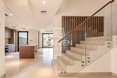 Ready to Move In | Elegant 2 Bedrooms | Townhouse