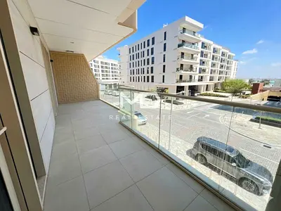 Vacant 1 Bedroom|Partial Sea View|Premium Features